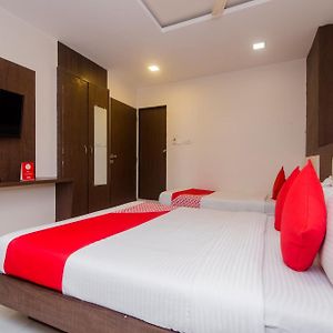Hotel O Alfa Grand Near Chhatrapati Shivaji International Airport